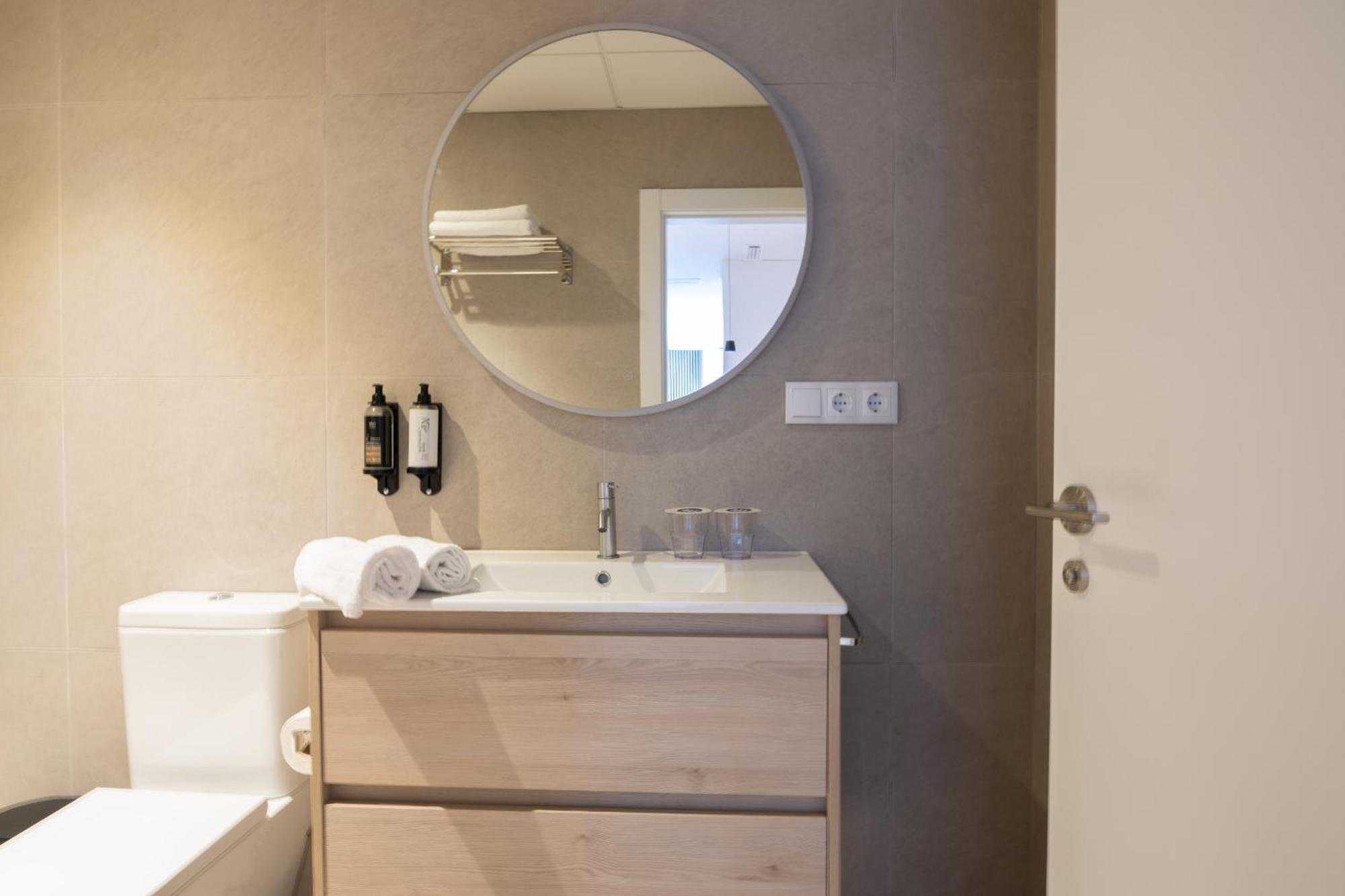 Dorm4You Arena Standar Junior Βαλένθια Εξωτερικό φωτογραφία